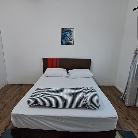 1201 Apartment Ladang Tok Pelam Tepipantaibatuburuk Куала-Тренгану Екстер'єр фото